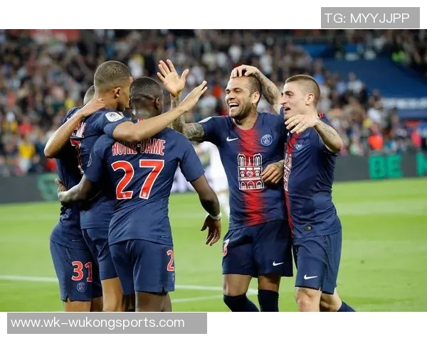 那不勒斯巴黎勒沃库森争夺20岁弗莱堡中场新星曼赞比