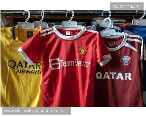 英超球衣价格飙升引发球迷购买仿冒品潮流现象分析