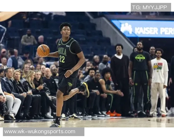 威利格林称赞新秀表现球队信任费尔斯奎因的关键时刻发挥 威利格林称赞新秀表现球队信任费尔斯奎因的关键时刻发挥